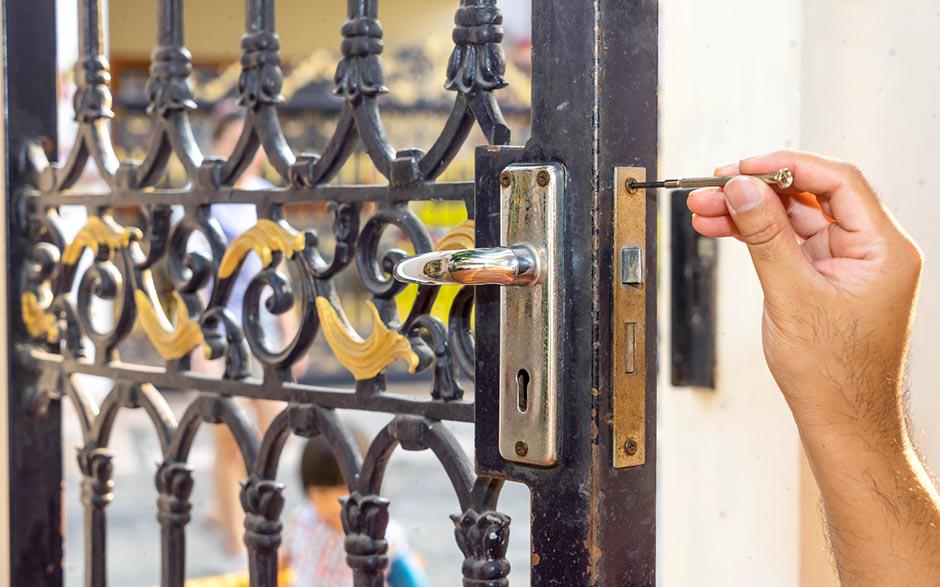 changer cylindre verrou Le Mesnil-le-Roi